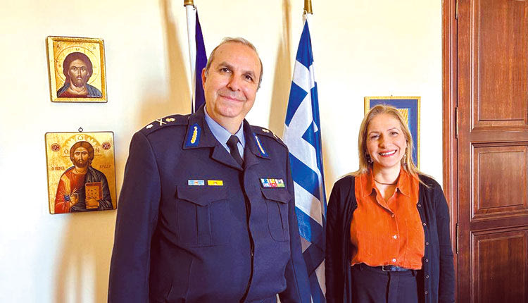 Ο κ. Σεληνιωτάκης με την κ. Μαρία Κοζυράκη