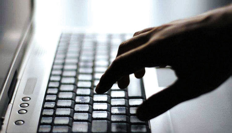 Σύμφωνα με την ΕΛ.ΑΣ, αρχηγός φέρεται ένας 33χρονος Ηρακλειώτης