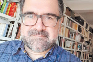 Ο κ. Μανόλης Μικράκης