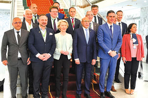 Το ‘χει πάρει ζεστά ο Γιώργος! «Ήταν τιμή μου να ηγούμαι αντιπροσωπείας υψηλού επιπέδου με την ευκαιρία μιας ιστορικής επίσκεψης ηγετών της ΕΕ στη Μαυριτανία» δήλωσε ο Γιώργος Χατζημαρκάκης