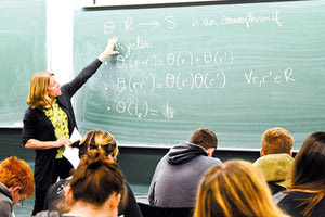 Πάνω από 500 πανεπιστημιακοί προειδοποιούν για την αντισυνταγματικότητα του νομοσχεδίου για τα ιδιωτικά πανεπιστήμια