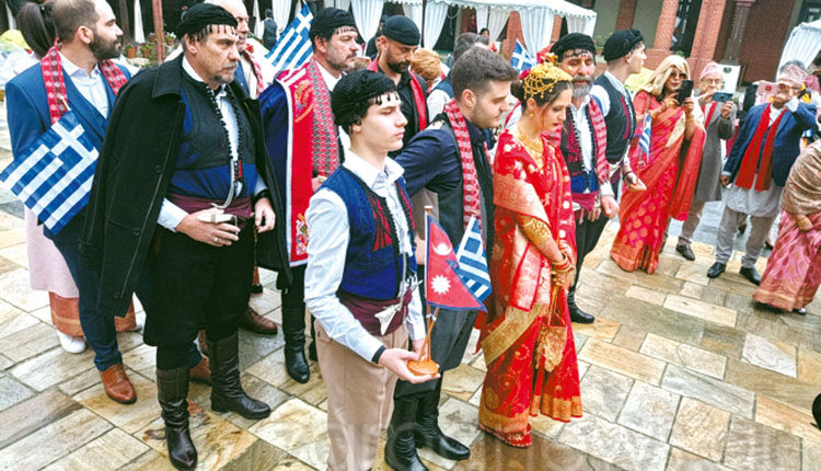 Ένας γάμος 
στο Νεπάλ 
με ριζίτικα 
τραγούδια