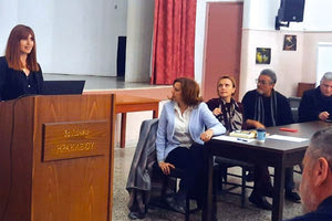 ΛΑΖΑΝΑΚΗ: Αυτά είναι τα καλά νέα! Η υπαίθρια δανειστική βιβλιοθήκη του Πολιτιστικού Συλλόγου Καμινίων έγινε παράδειγμα καλής πρακτικής των εθελοντικών ομάδων της παράταξης του Αλ. Καλοκαιρινού "Δικαίωμα στην πόλη".