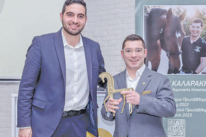 Η βράβευση του παραολυμπιονίκη Μιχάλη Καλαράκη