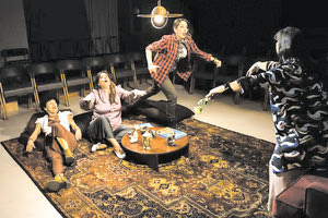 «Με δύναμη από την Κηφισιά» για δύο τελευταίες παραστάσεις