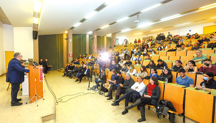 Από την εκδήλωση στο αμφιθέατρο του ΠΑΓΝΗ