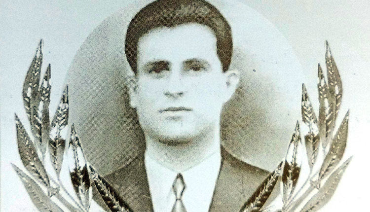 Ο Γεώργιος Ασουμανάκης του Μιχαήλ (Φαντάσης), ετών 27. Πήρε μέρος στον Ελληνοϊταλικό πόλεμο. Ήταν από τους ωραιότερους νέους της Κρύας Βρύσης και δολοφονήθηκε στις 22 Αυγούστου 1944.(Πηγή: Ημερολόγιο Πολιτιστικού Συλλόγου Κρύας Βρύσης 2012).
