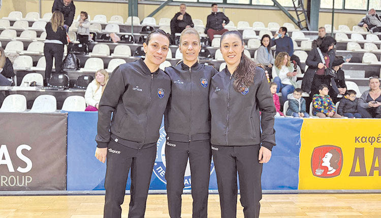 Τρεις γυναίκες «σφύριξαν» τον ΟΦΗ