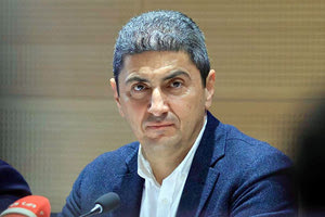 Ο υπουργός Λευτέρης Αυγενάκης