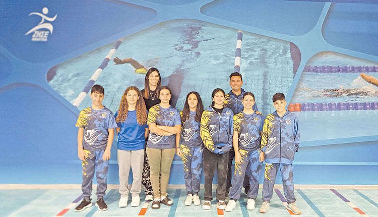  Οι προπονητές του Ωκεανού με τους αθλητές τους