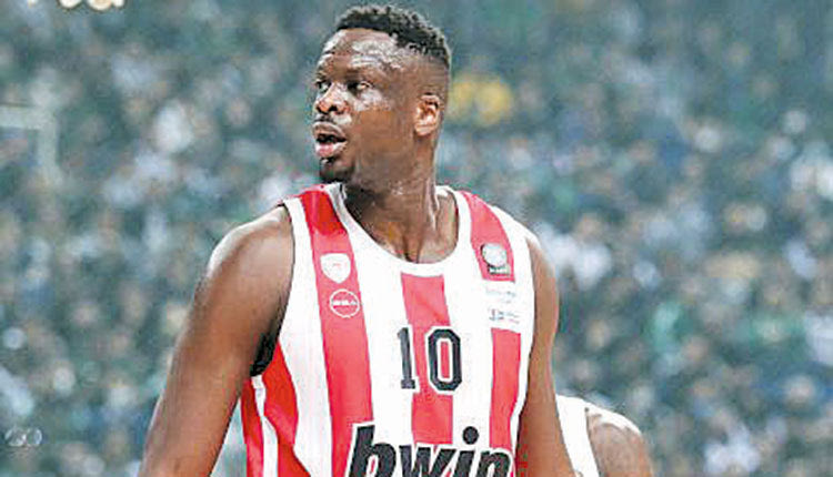 Η εκνευριστική αστοχία σχεδόν όλων των ομάδων και των παικτών (με εξαίρεση τον Τολιόπουλο του Άρη) στο Final 8 του Κυπέλλου Ελλάδας, εξηγήθηκε από τον Μουστάφα Φαλ του Ολυμπιακού. «Στην Κρήτη αυτές οι μπάλες ήταν εφιάλτης.