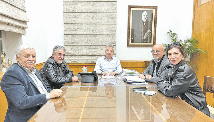 Από τη σύσκεψη που έγινε στην Περιφέρεια Κρήτης