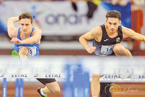 8ος στα 60 μ. εμπόδια ο Καλογεράκης (δεξιά)