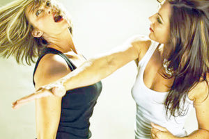 Η γιατρός καταγγέλλεται ότι κατάφερε πολλά χτυπήματα στη δικηγόρο με ιστορικό υγείας (φωτο αρχείου)