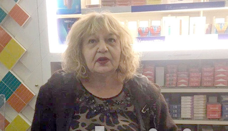 Η κυρία Μάρω με τον... πλάστη έτρεψε σε φυγή τον επίδοξο ληστή