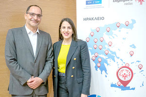 Μνημόνιο Συνεργασίας στην κατεύθυνση της δόμησης ενός πολύτιμου διαύλου στον χώρο της κοινωνικής πολιτικής και του αθλητισμού, με στόχο την προστασία της ευαλωτότητας, υπέγραψαν ο Πρόεδρος των Special Olympics Hellas, Πρέσβυς ε.τ. κ. Διονύσιος Κοδέλλας και το Κέντρο Κοινωνικής Πρόνοιας Περιφέρειας Κρήτης, το οποίο εκπροσωπείται από την Πρόεδρο κυρία Μαρία Δαμανάκη.