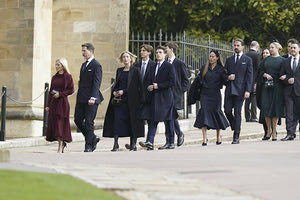 Έγινε χθες στο παρεκκλήσι του Αγίου Γεωργίου στο κάστρο του Ουίνδσορ το μνημόσυνο για τον τέως βασιλιά Κωνσταντίνο με αφορμή την συμπλήρωση ενός χρόνου από το θάνατό του, ο οποίος πέθανε στις 10 Ιανουαρίου του 2023.