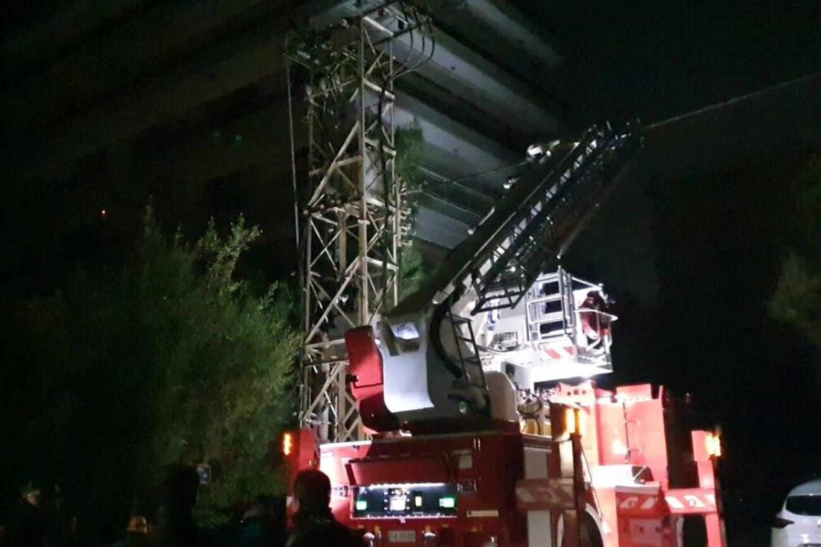 Βρέθηκε νεκρός πάνω σε στύλο υψηλής τάσης!