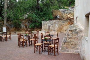 Μυρίζεις τη ρίγανη του βουνού πίνοντας τον καφέ σου