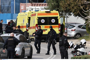 Tραγωδία στη Γλυφάδα: Πρώην υπάλληλος ναυτιλιακής σκότωσε τρία άτομα και αυτοκτόνησε