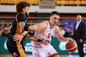 Πάτησε γκάζι κι έφυγε για τον τελικό του Κυπέλλου μπάσκετ ο Ολυμπιακός