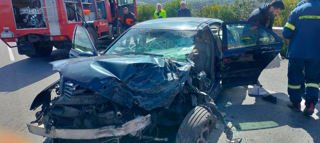 Τροχαίο με απεγκλωβισμό στον κόμβο Σκαλανίου