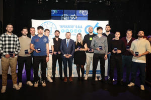 Βράβευσε τους πρωταθλητές του  το “Ηράκλειο” ΟΑΑ στην κοπή πίτας