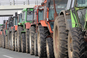 Aποφασίζουν για περαιτέρω κινήσεις οι αγρότες