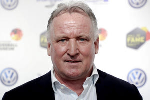 Πέθανε ο θρύλος του γερμανικού ποδοσφαίρου Αντρέας Μπρέμε