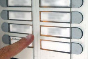 «Από τη ΔΕΗ είμαστε»: Πήγαν να εξαπατήσουν ηλικιωμένη, όμως συνελήφθησαν!