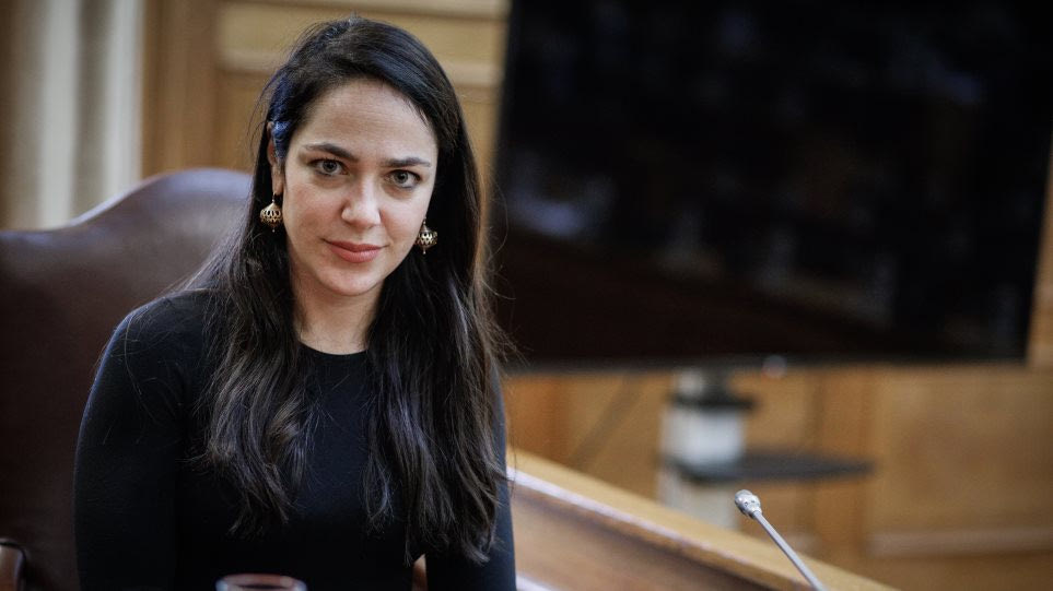 Μιχαηλίδου: «Πλέον, οι εργαζόμενοι συνταξιούχοι θα εισπράττουν τη σύνταξή τους στο ακέραιο»