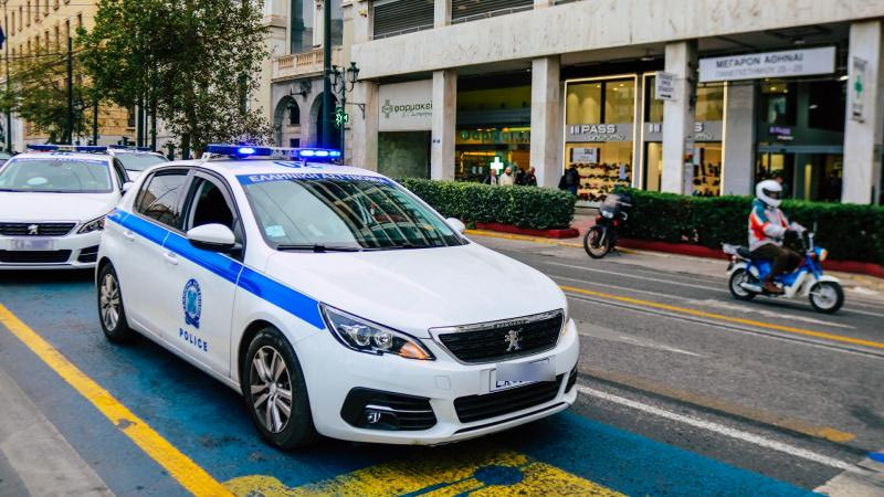 Φρίκη στα Τρίκαλα: Αποκεφάλισε τον πατέρα του με αλυσοπρίονο!
