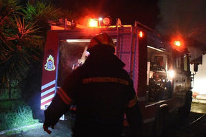 Από την κουζίνα η φωτιά στο διαμέρισμα – Κινδύνευσε μια ηληκιωμένη