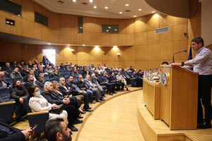 Αυγενάκης προς αγρότες: Δεν είμαστε απέναντι