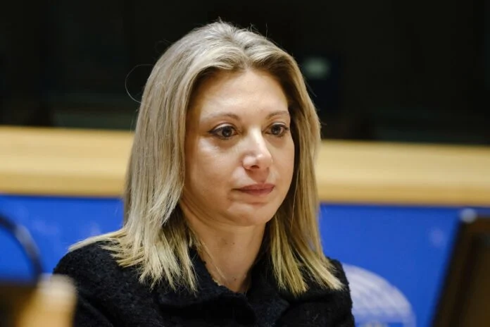 Ξεπέρασαν τις 700.000 οι υπογραφές για την κατάργηση της βουλευτικής ασυλίας