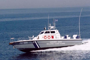 Πλοίο φορτωμένο με μετανάστες Νότια της Κρήτης