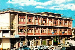 Ένα σύγχρονο εμπορικό κέντρο στο παλιό αστυνομικό μέγαρο