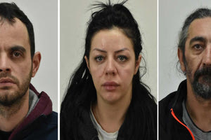 Στη δημοσιότητα τα πρόσωπα των 5 συλληφθέντων για την υπόθεση μαστροπείας με θύματα ανήλικες