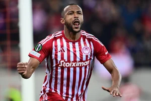 “Ερυθρόλευκο” προβάδισμα για τους “16” του Conference League