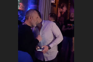 Μετά τη Βουλή ο Στέφανος πήγε σε πάρτι- “Χωρίς εμάς δεν θα περνούσε”!