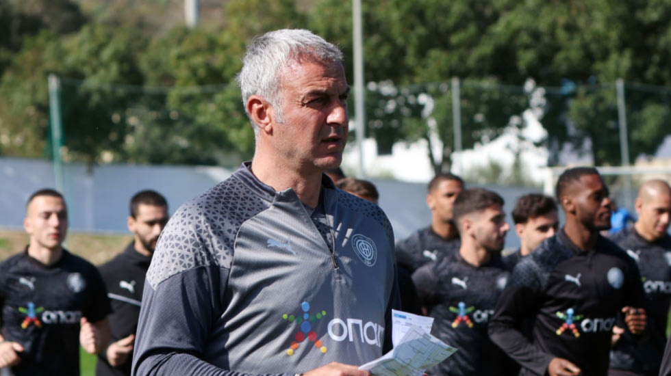 Δέλλας σε παίκτες: “Βγάλτε από μέσα σας ό,τι σας βαραίνει”