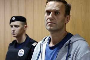 Χήρα Ναβάλνι: Ο Πούτιν «βασανίζει» τον σύζυγό μου και μετά θάνατον