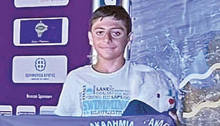  Ο Αντώνης Σερζετάκης