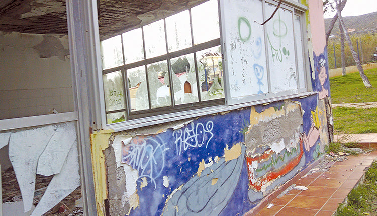 Λύση για την παιδική εξοχή Κοκκίνη Χάνη αναζητά η δημοτική Αρχή