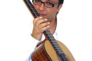 Ένα πρόγραμμα αφιερωμένο αποκλειστικά σε συνθέτες της Λατινικής Αμερικής, παρουσιάζει σε ρεσιτάλ ο καταξιωμένος κιθαριστής Μανώλης Βροντινός, το Σάββατο 9 Μαρτίου στις 9 το βράδυ, στην αίθουσα την Αίθουσα Συναυλιών του ΠΣΚΗ.