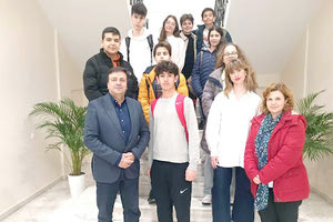 Μαθητές του Πρότυπου Γενικού Λυκείου Ηρακλείου πήραν συνέντευξη από τον αντιπεριφερειάρχη Νίκο Συριγωνάκη