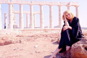 ΜΕΛΙΝΑ ΜΕΡΚΟΥΡΗ