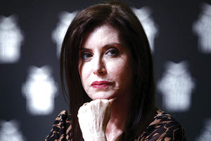 Ποινική έρευνα διατάχθηκε από τον προϊστάμενο της εισαγγελίας Πρωτοδικών της Αθήνας, Αντώνη Ελευθεριάνο, για το ζήτημα της αποστολής μηνυμάτων ηλεκτρονικής αλληλογραφίας από την ευρωβουλευτή Αννα- Μισέλ Ασημακοπούλου.