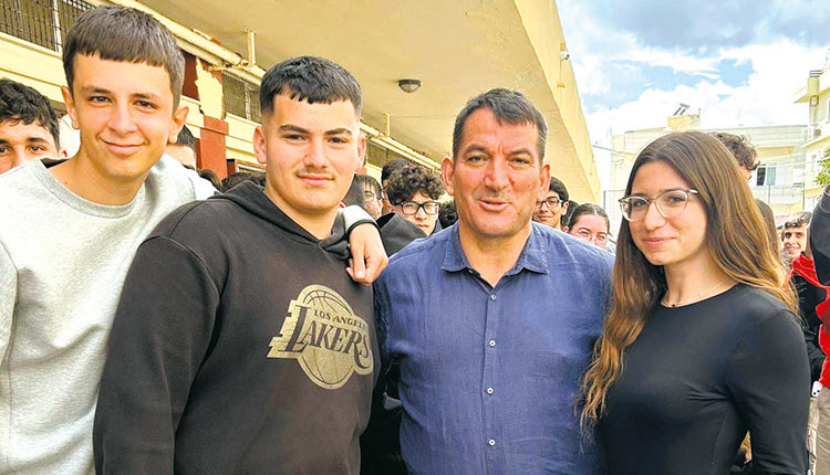 πυρρος δημας κρητη