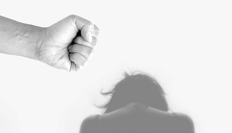 ενδοοικογενειακη βια